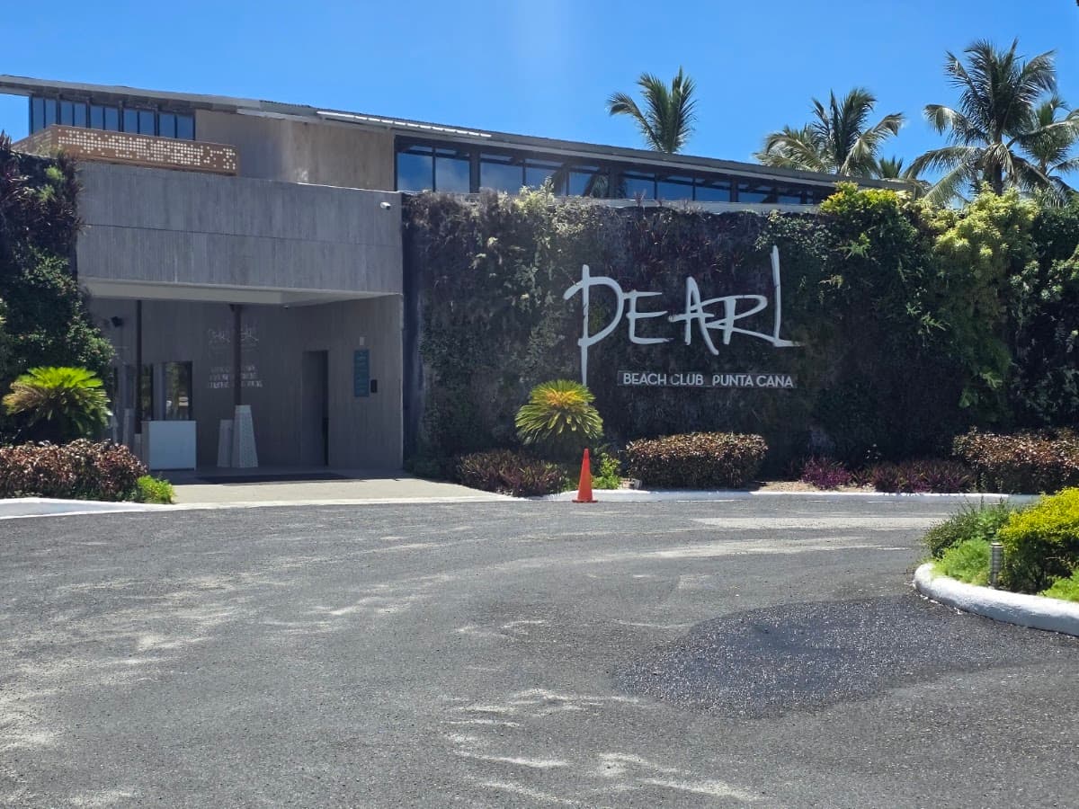 Pearl Beach Club