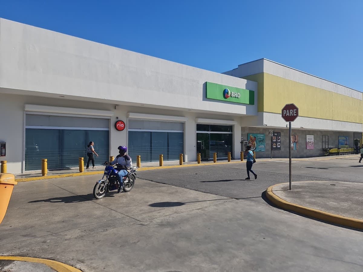 Banco BHD — Ave. República de Colombia