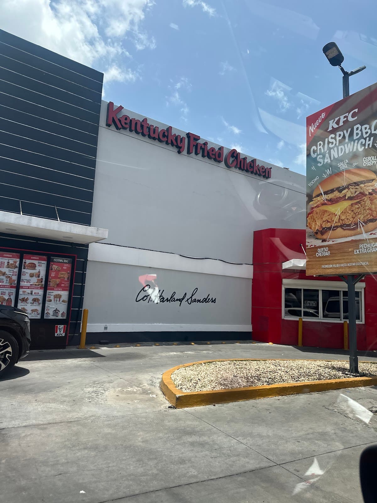 KFC — Bella Vista