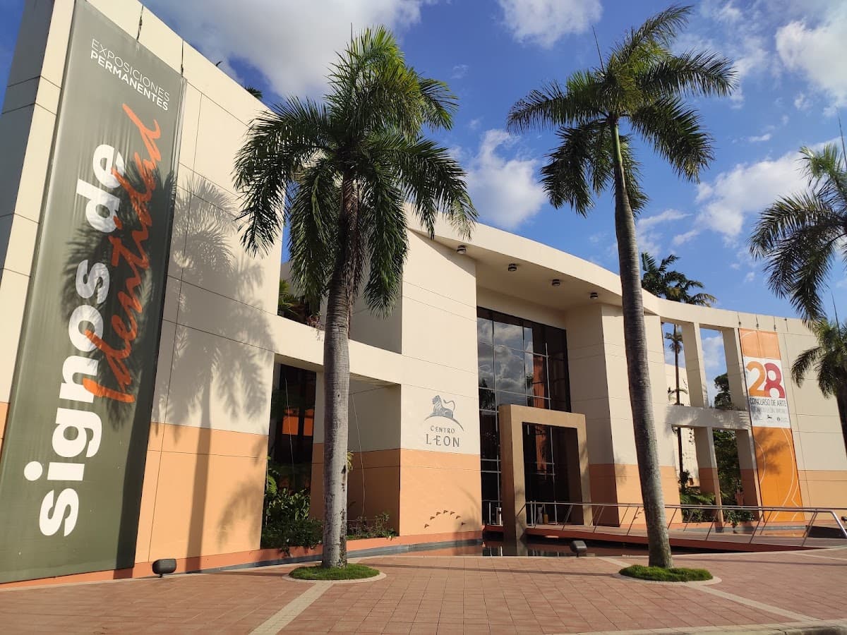 Centro León — Av. 27 de Febrero 146