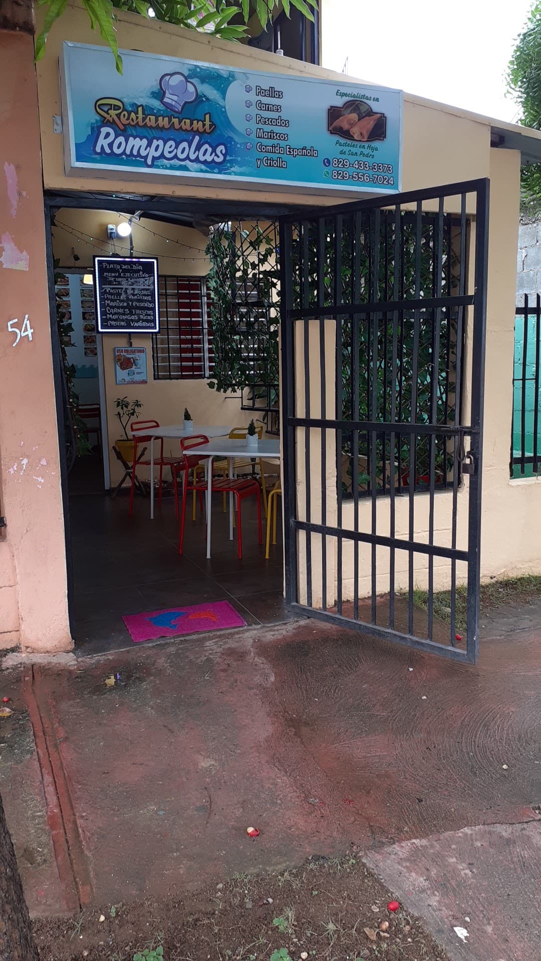 Rompeolas Restaurante Español