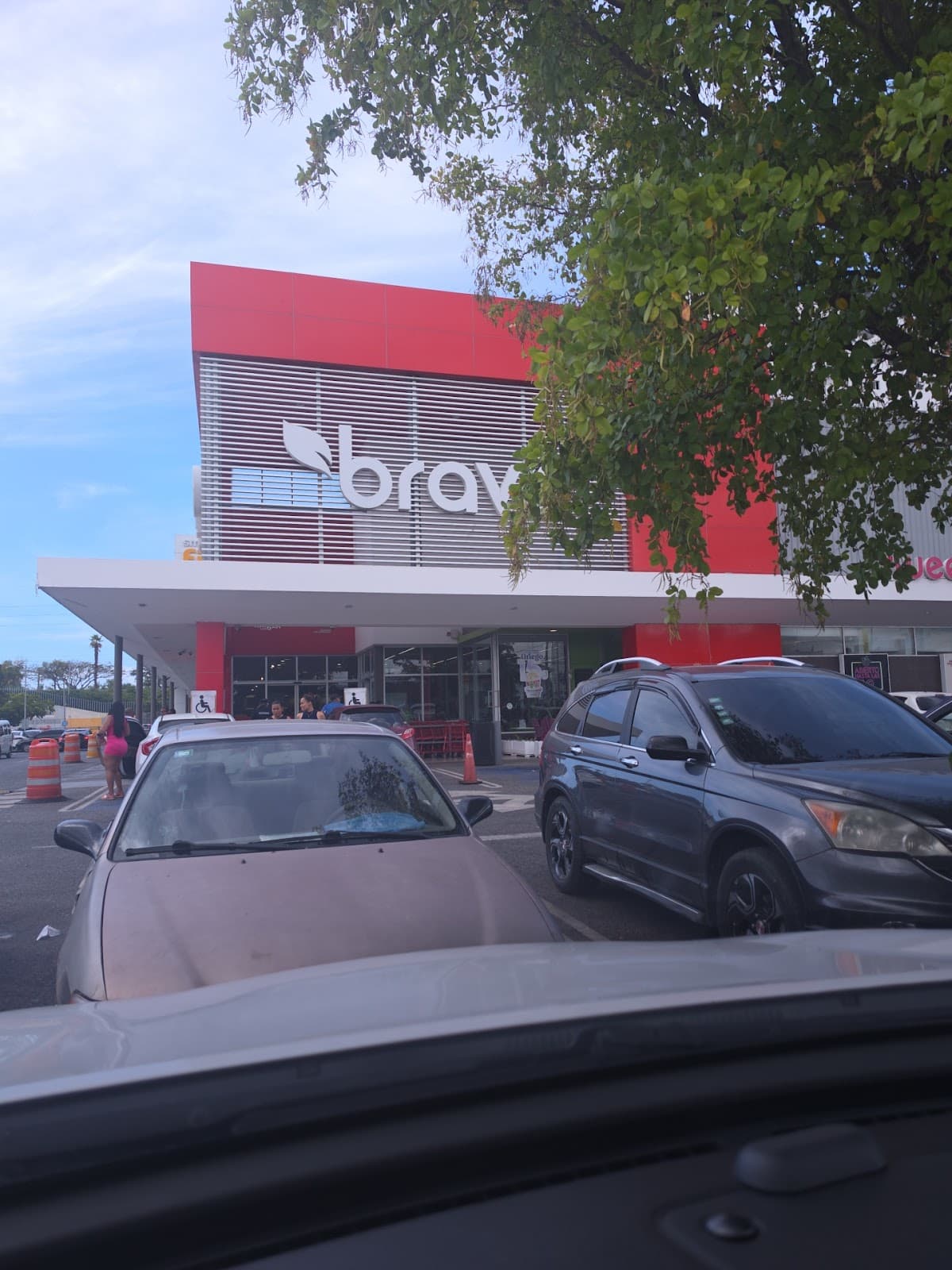 Aeropaq — Bravo San Isidro