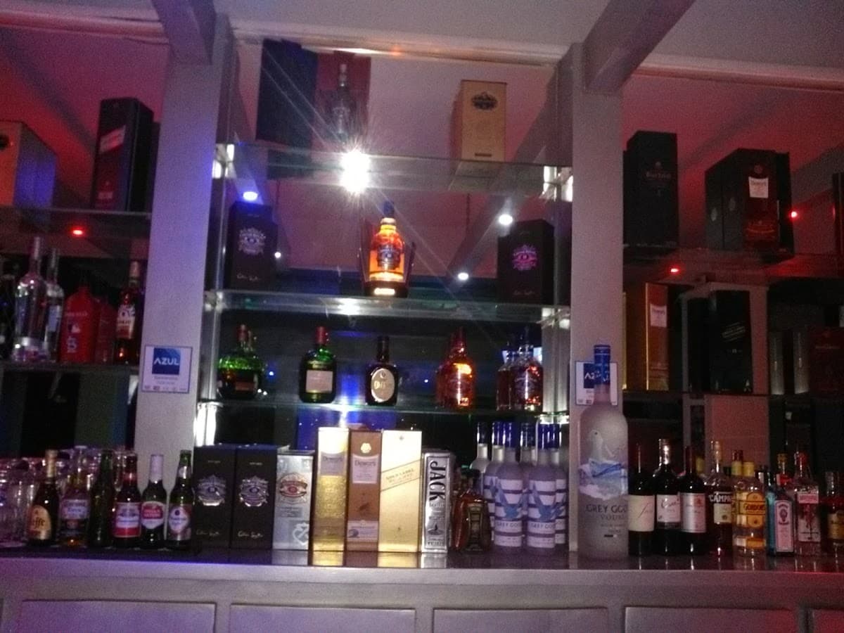 HAVANA LOUNGE SPORT BAR AND DISCO