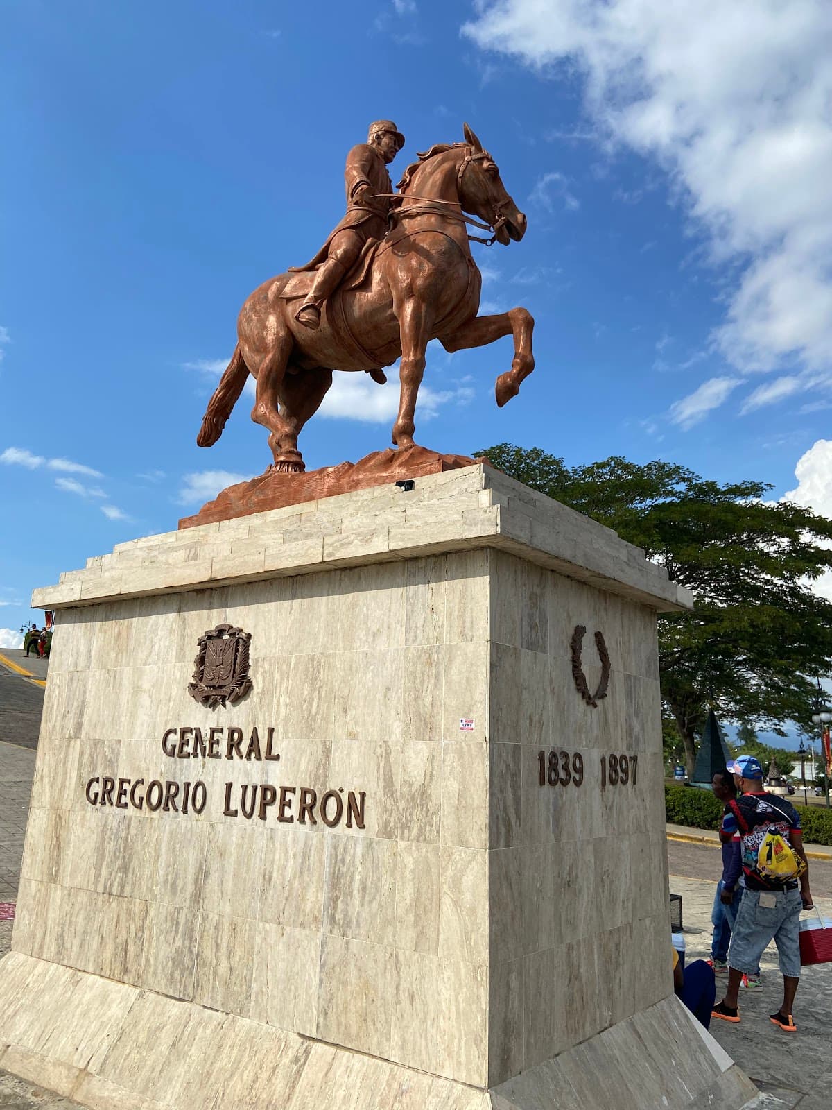Monumento a los Héroes de la Restauración — Av. Francia