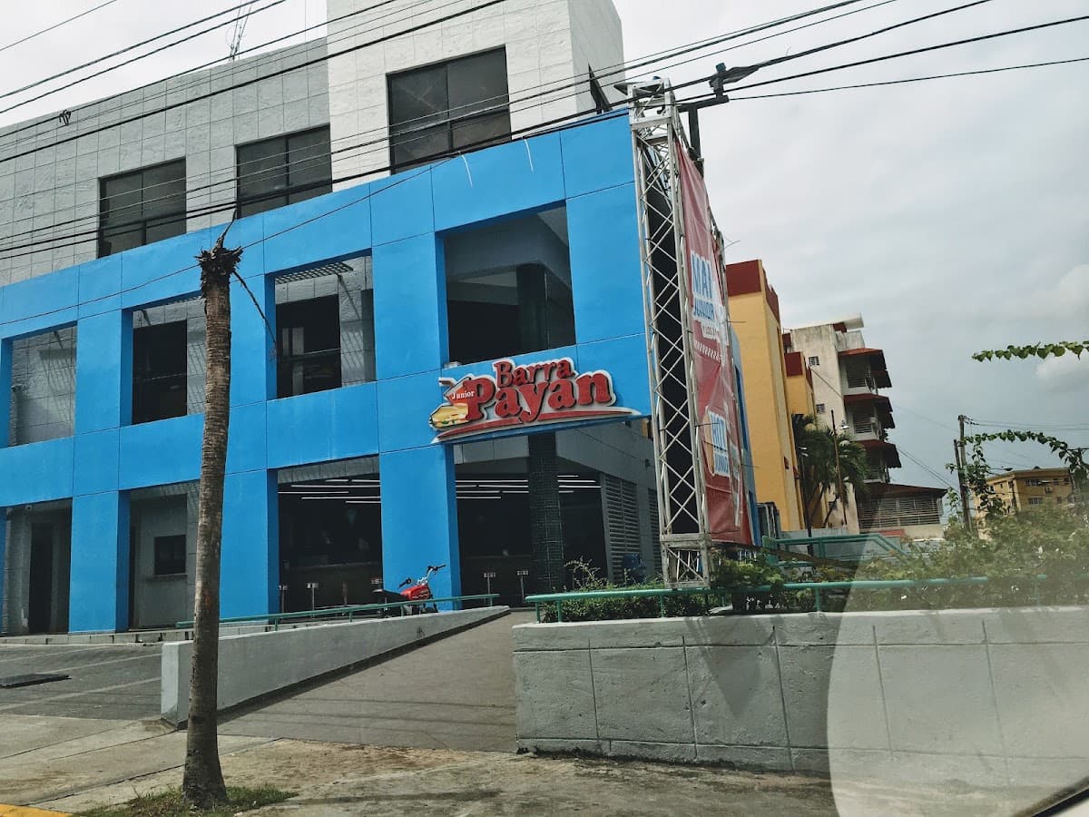 Barra Junior Payán — Av. de los Próceres 25