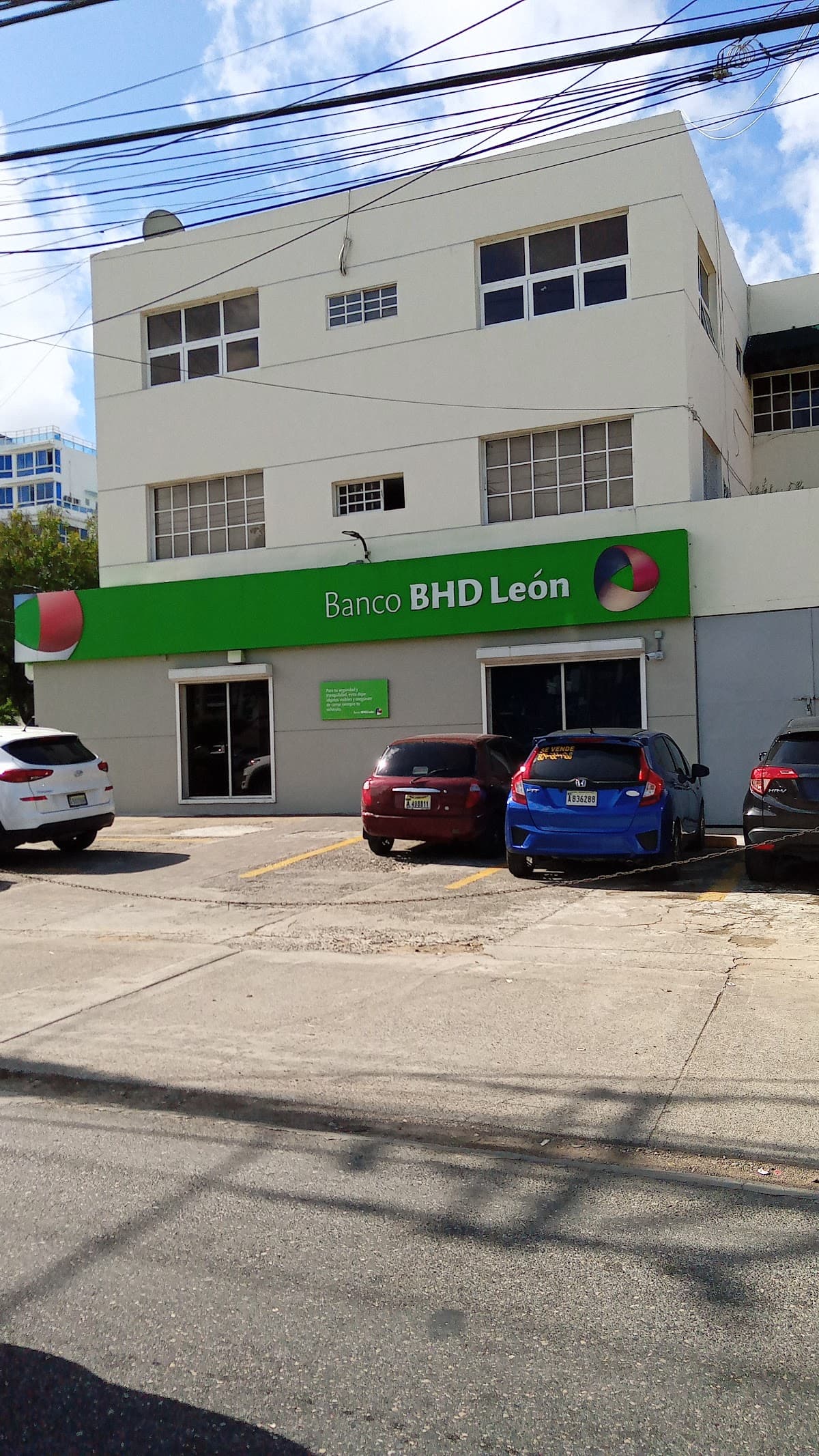 Banco BHD — Av. Antonio Guzmán Fernández 38