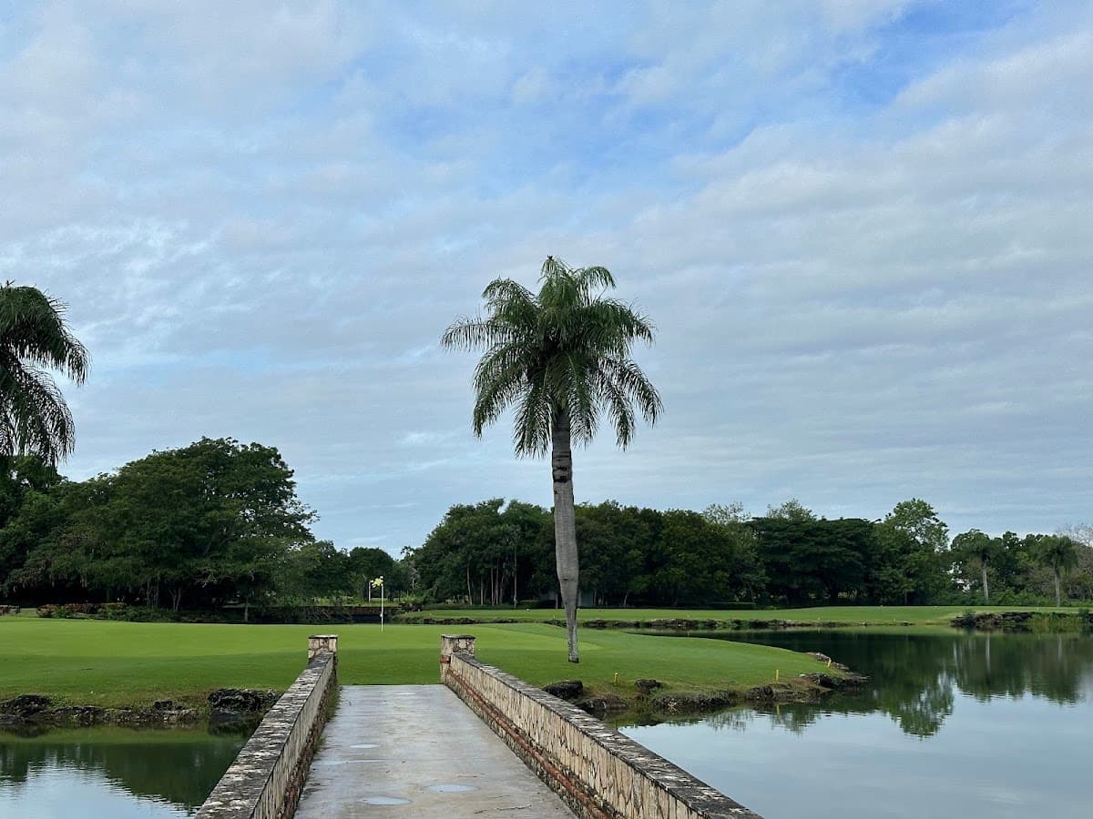 Guavaberry Golf and Country Club