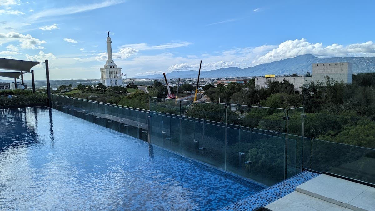 Maximum Rooftop Restaurant