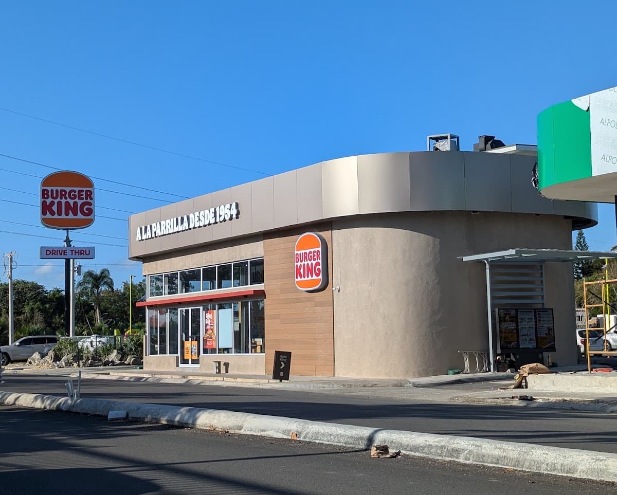 Burger King — Patio Embajada