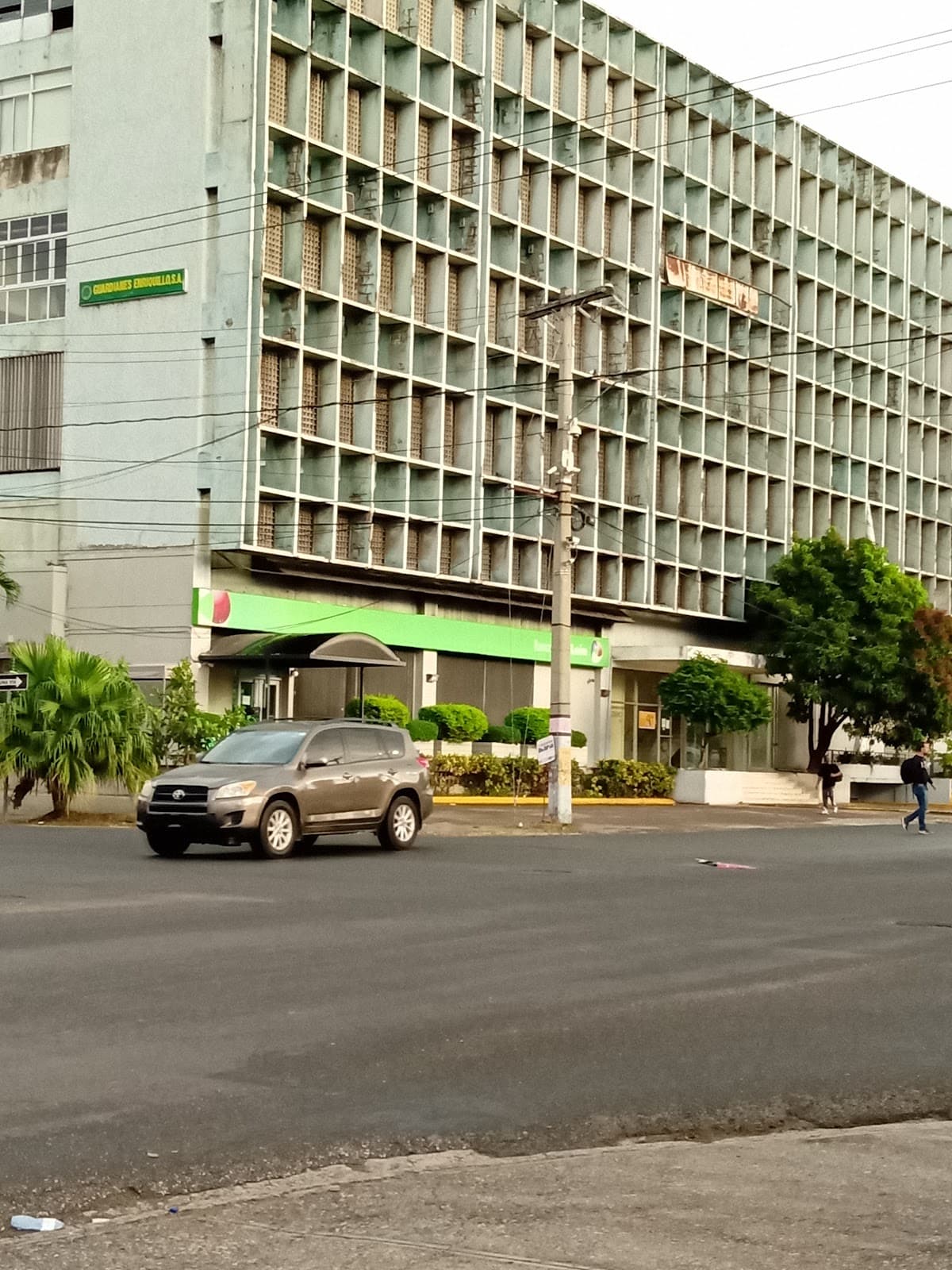 Banco BHD — Av. San Martín 122
