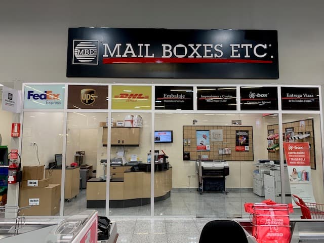 Mail Boxes Etc — Bávaro/Punta Cana