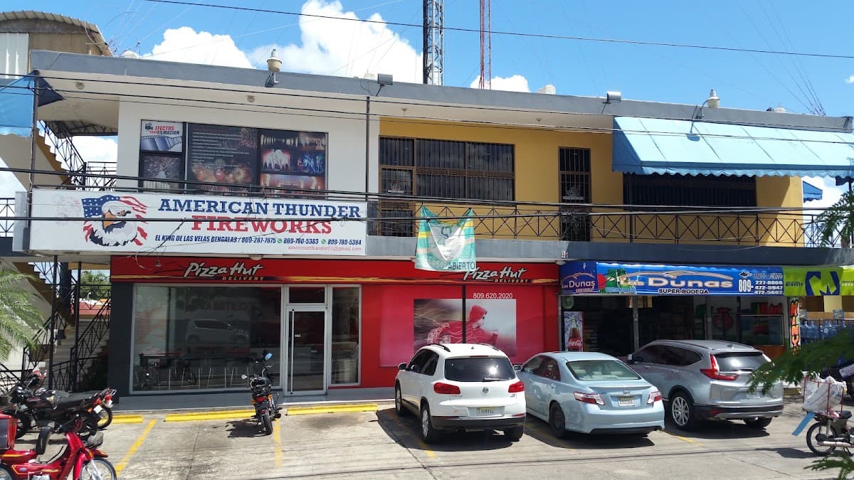 Pizza Hut — Av. Carlos Perez Ricart