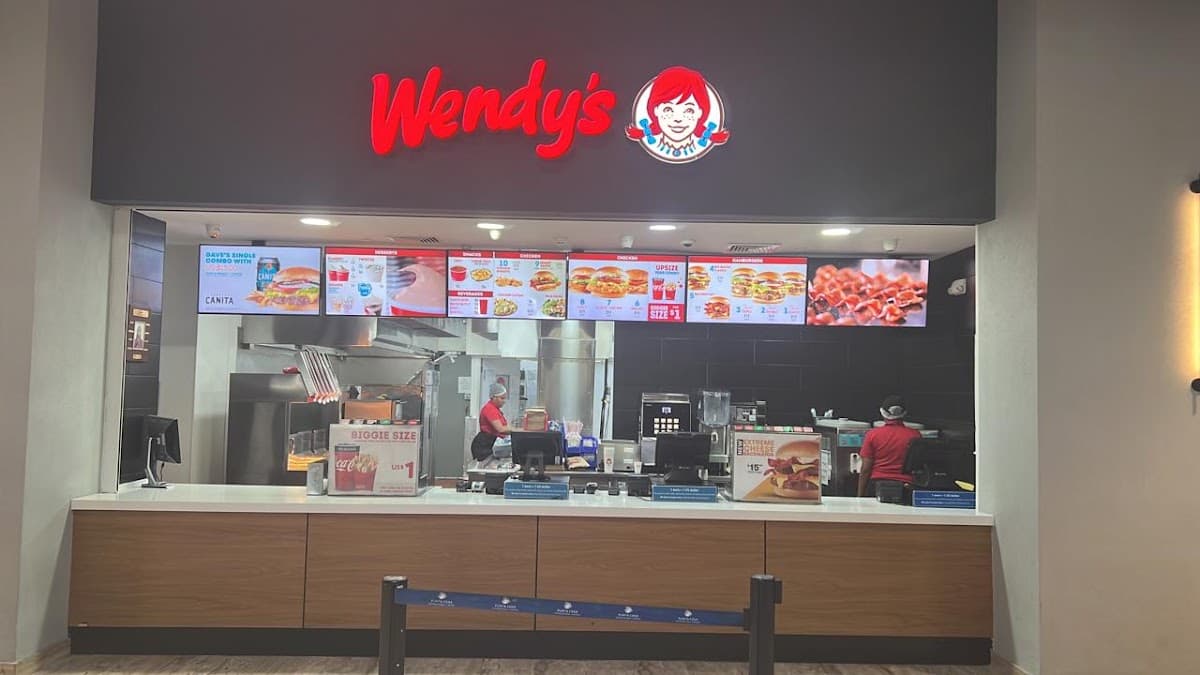 Wendy's (Terminal B1)