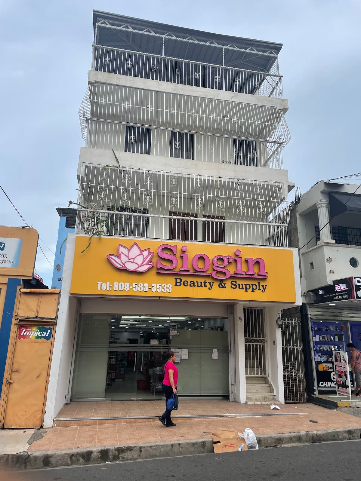 Siogin beauty supply — San Luis #79