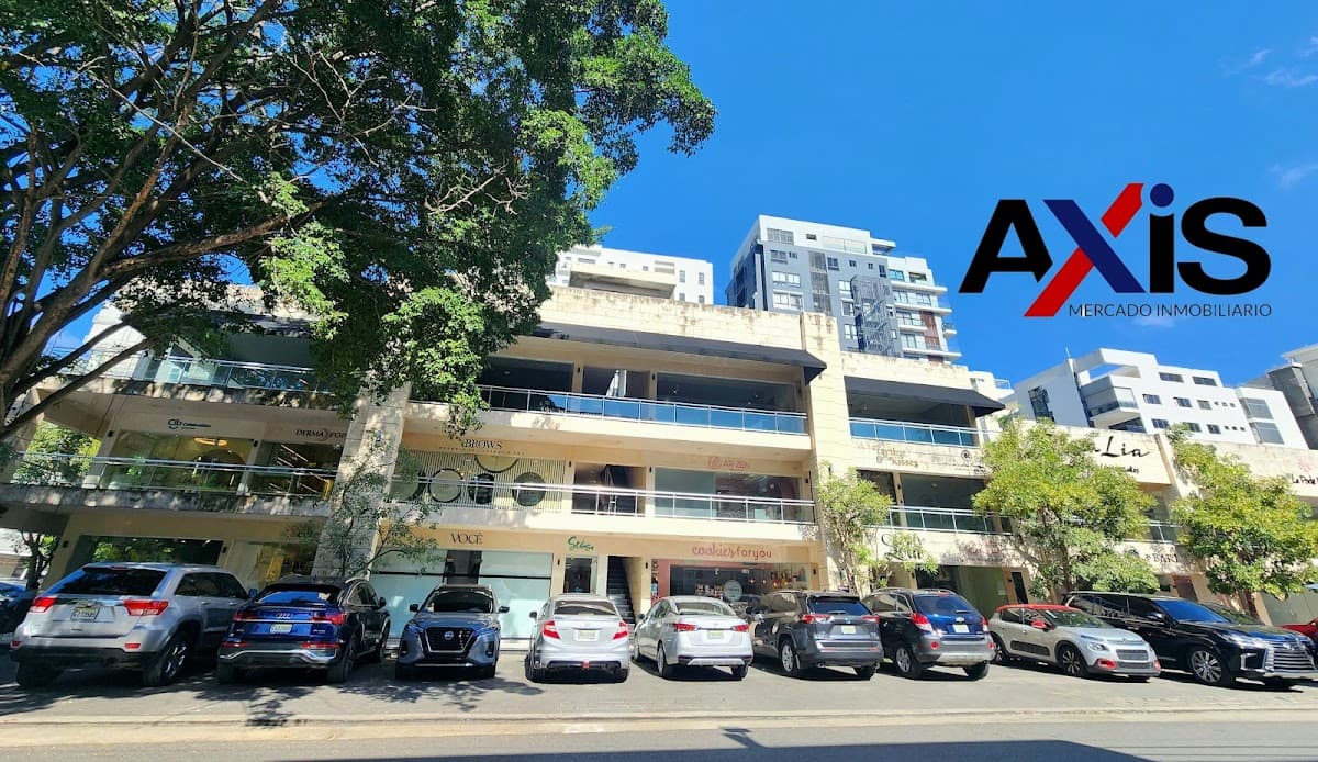 Plaza Lía: Galerías Comerciales