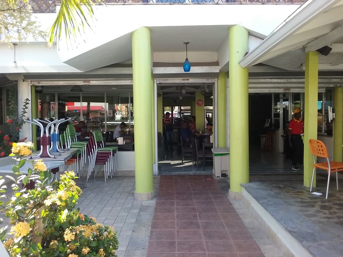D´STARLIN DELICIAS DE BAVARO