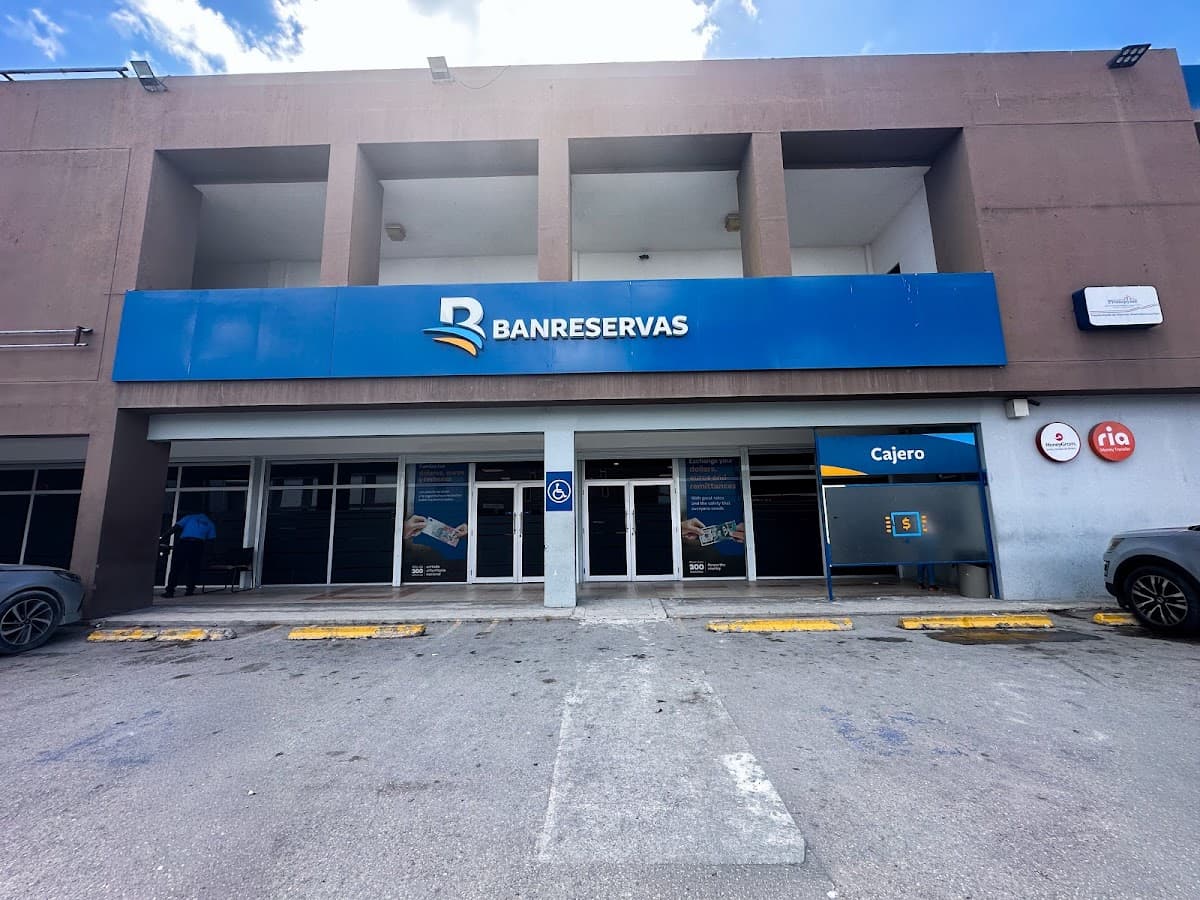 Banreservas — Cruce de Veron
