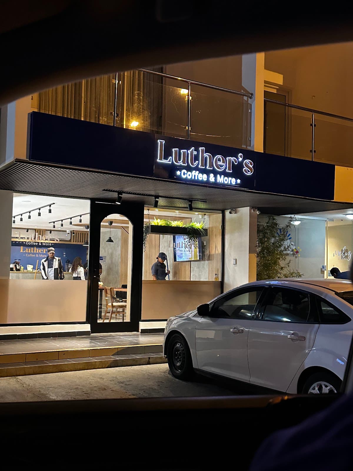 Luther's Coffee & More