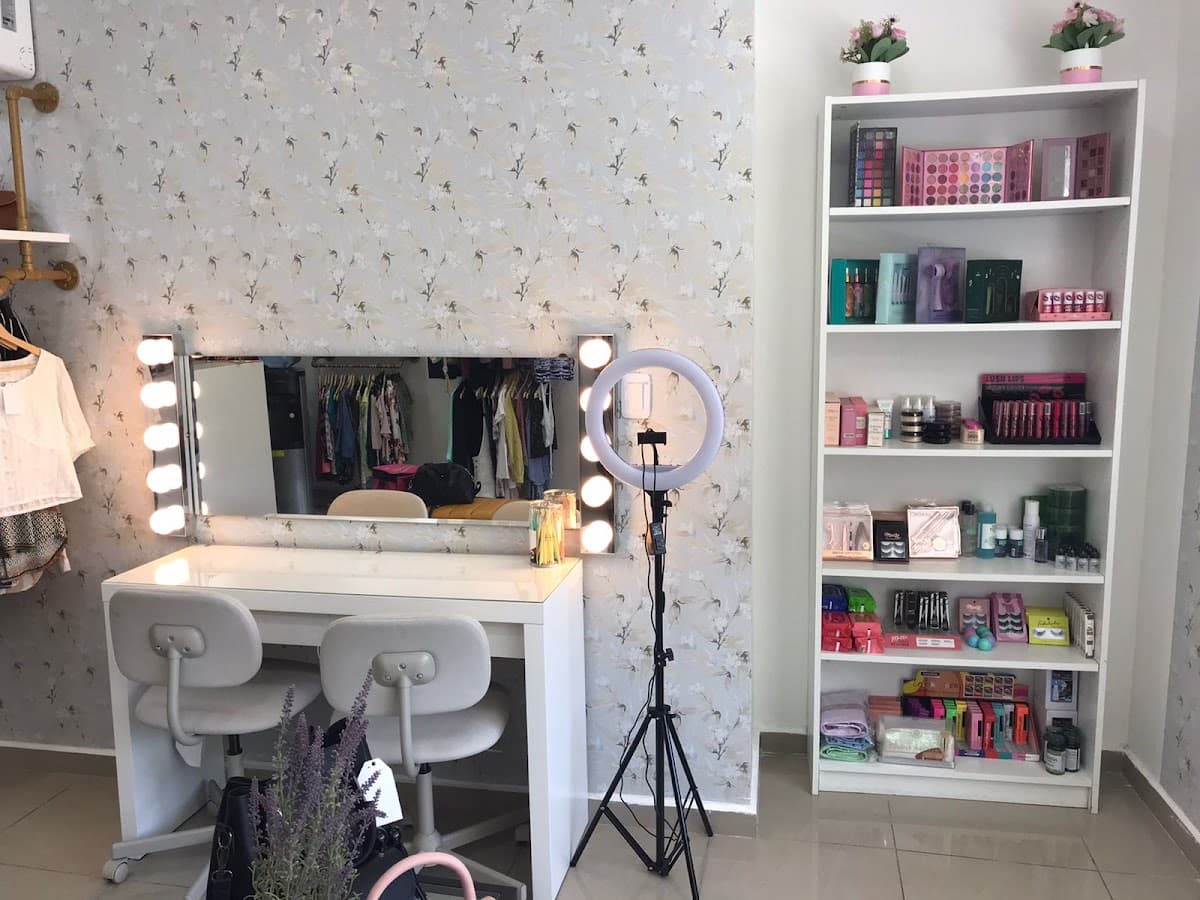 Punto Makeup