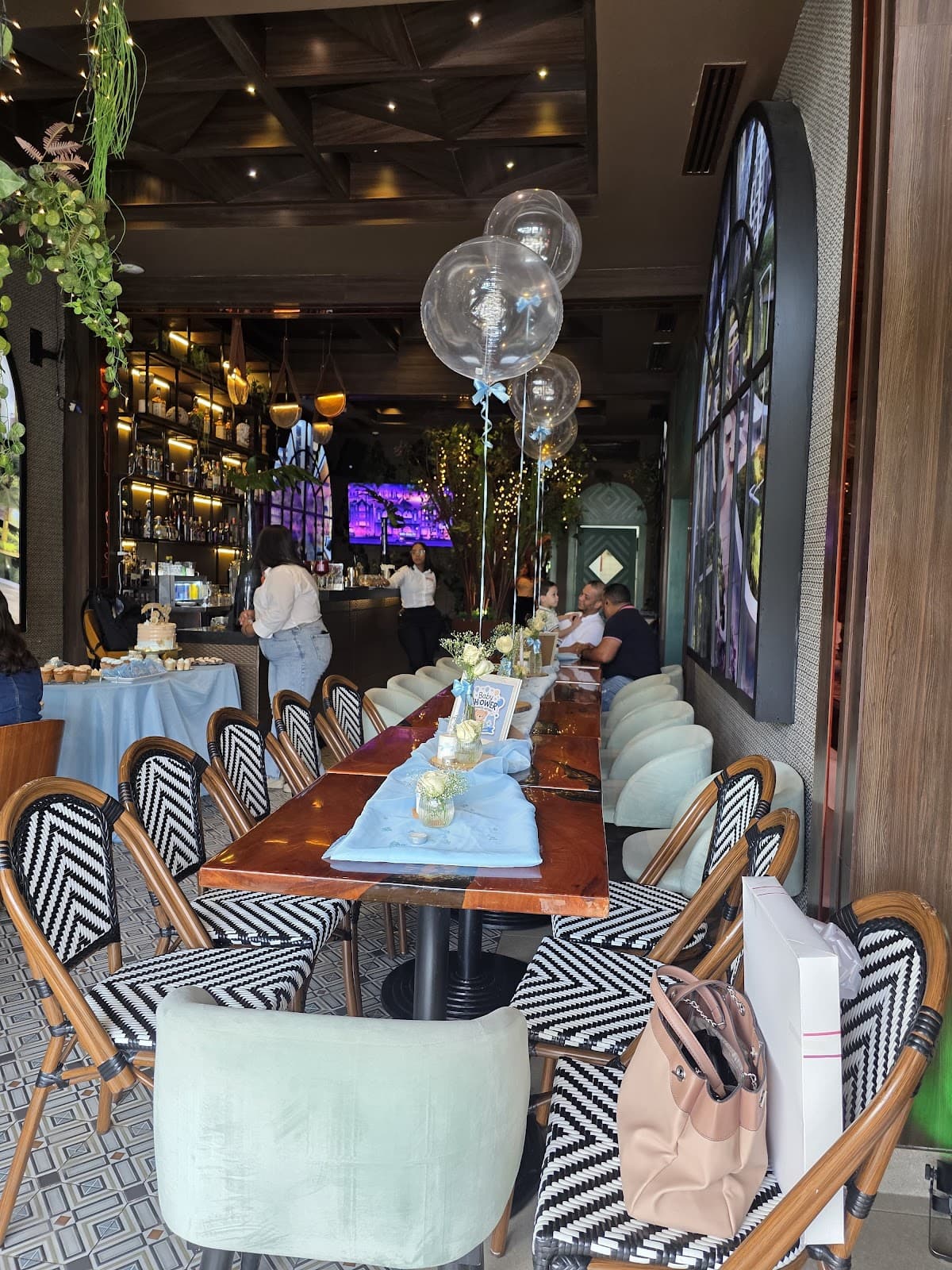 Piso 84 Tapas Rooftop Bar
