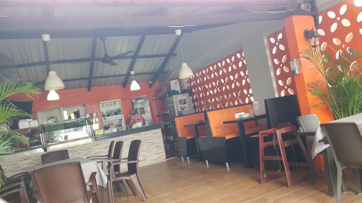 D' Chicho restaurant & grill