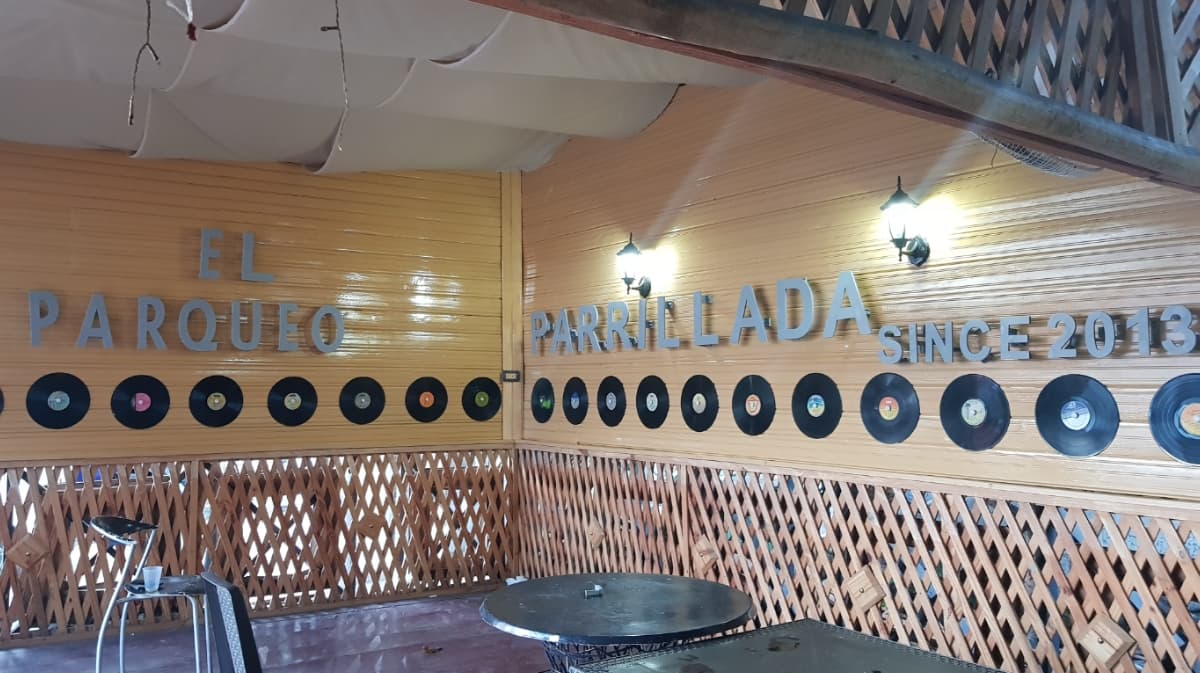 Parqueo Parrillada