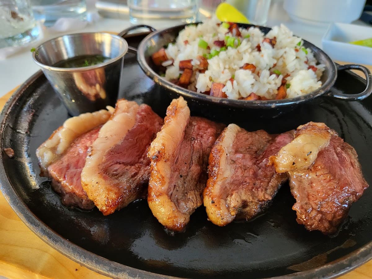 La Bruja Chupadora BBQ & Pub
