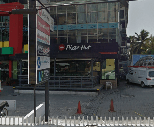 Pizza Hut — Estacion De Gasolina NEXT