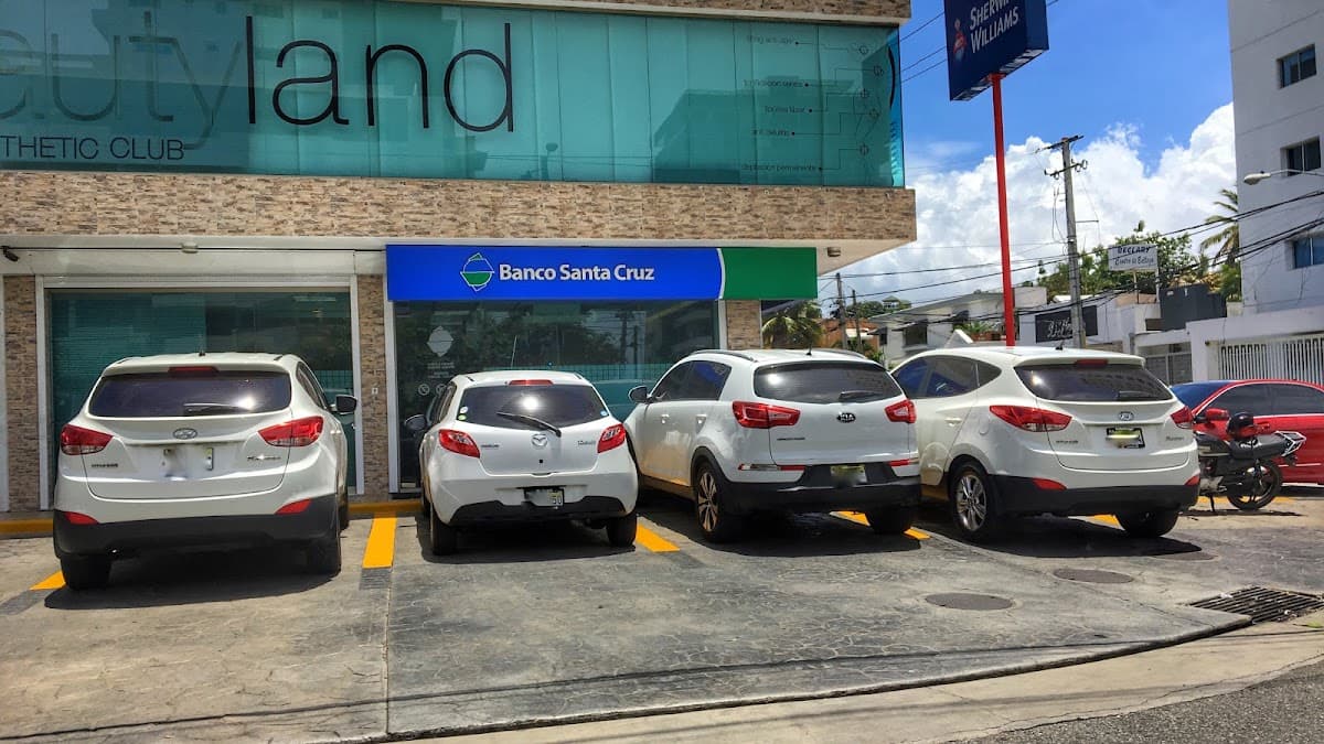 Banco Santa Cruz — Av Enriquillo 38