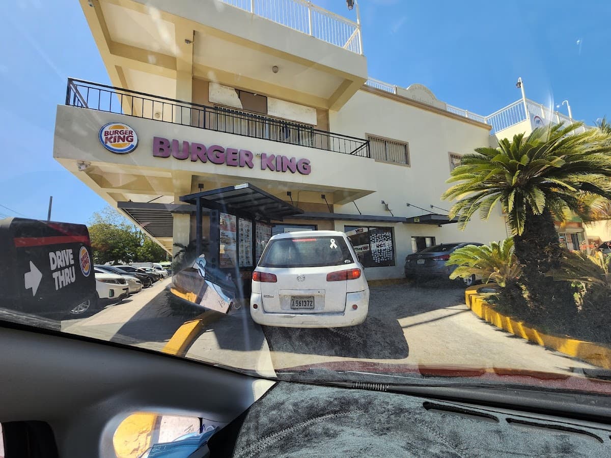 Burger King — Av. Independencia — Av. Independencia 17074