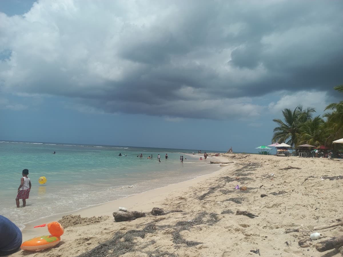 Mesitas playa Juan Dolio