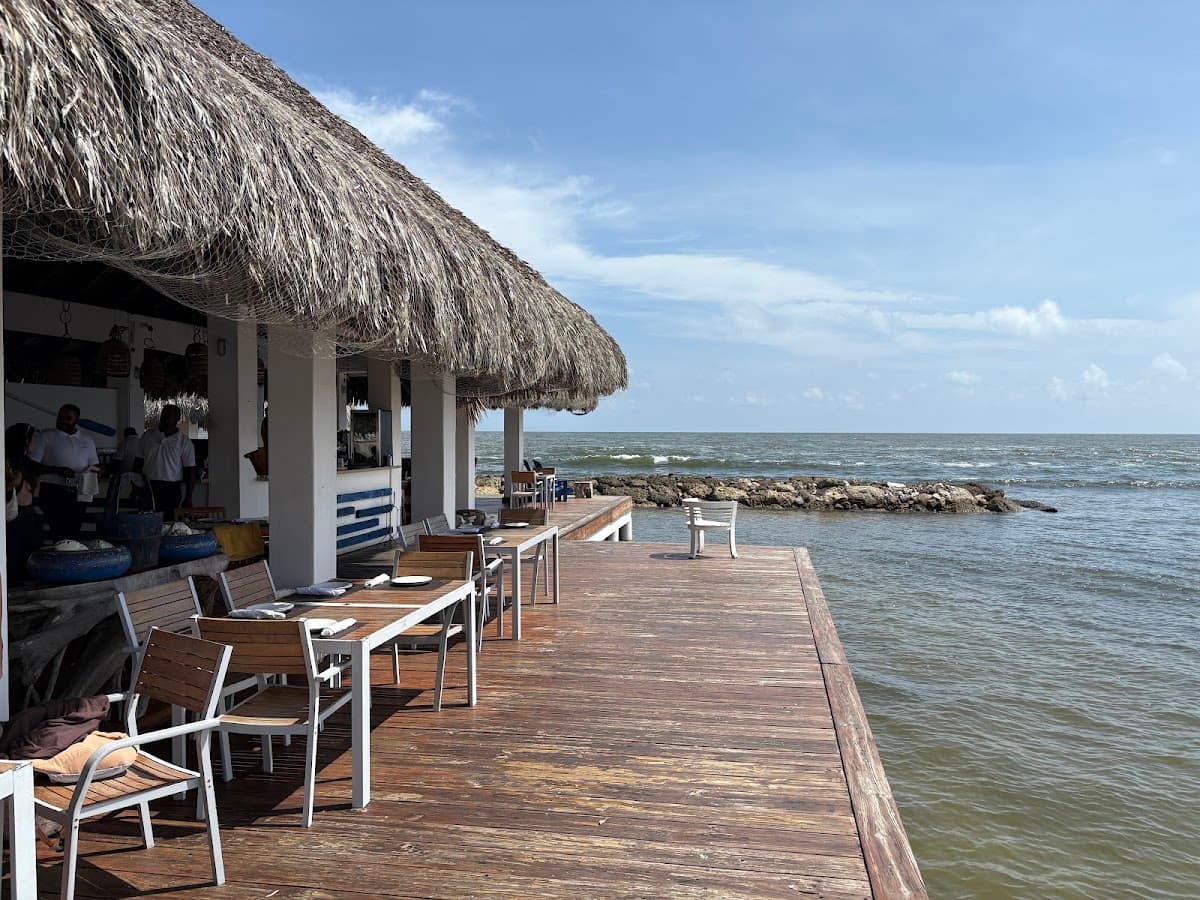 El Embarcadero, Club Hemingway