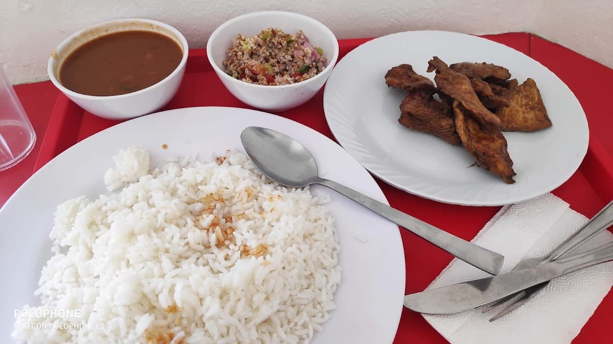Comedor la esquina del Quisqueya