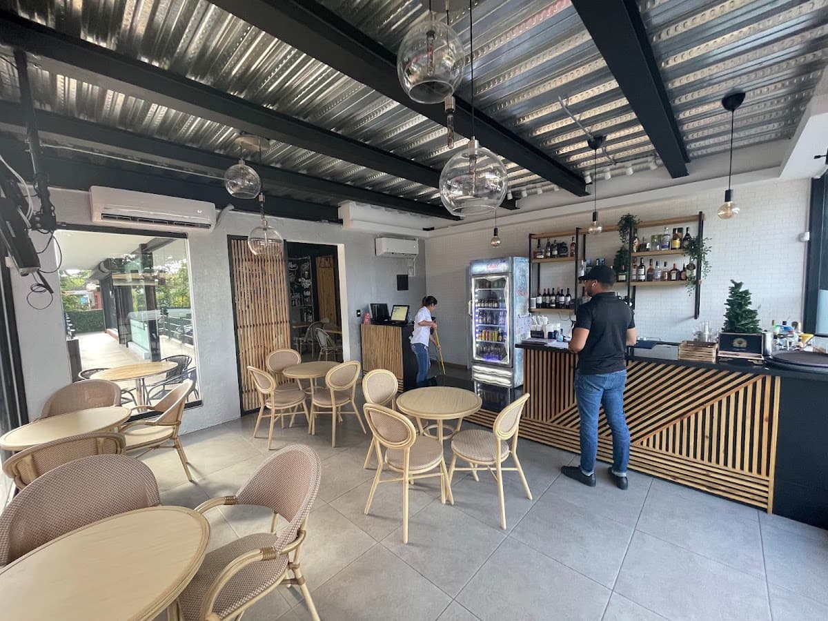Dulcinea Bar & Kitchen