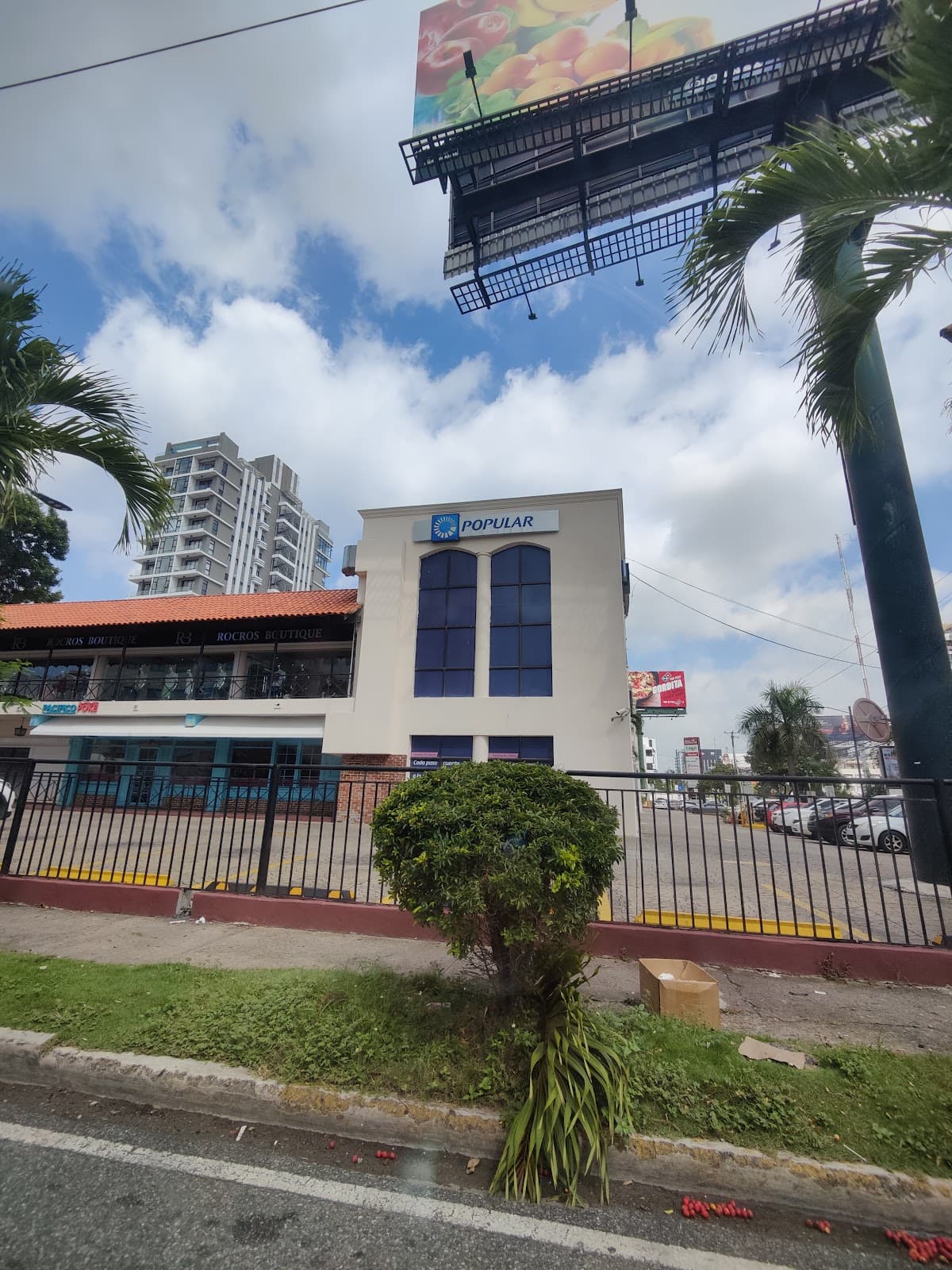 Banco Popular Dominicano — Av. Abraham Lincoln 1082