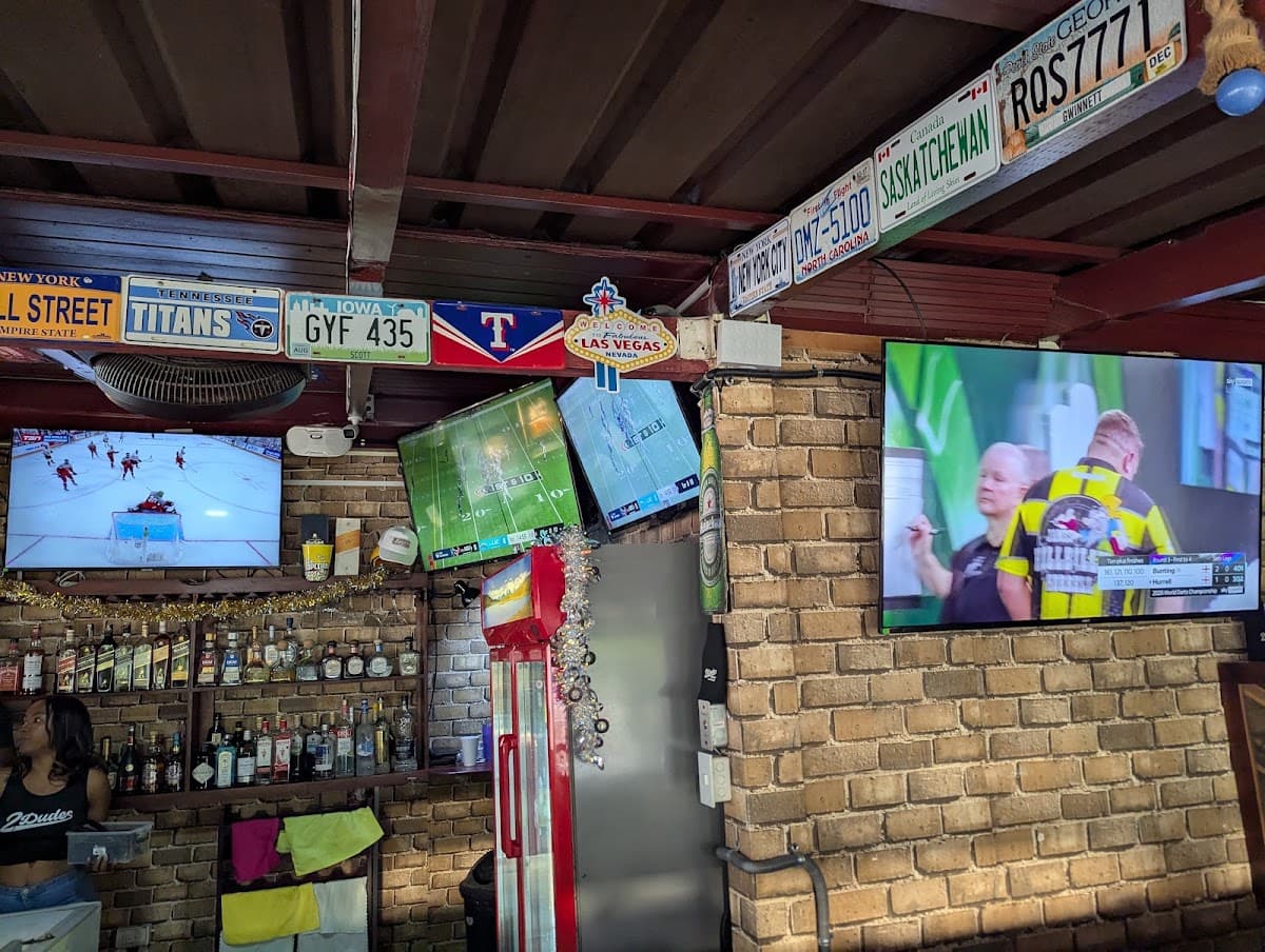 2Dudes Sport Bar