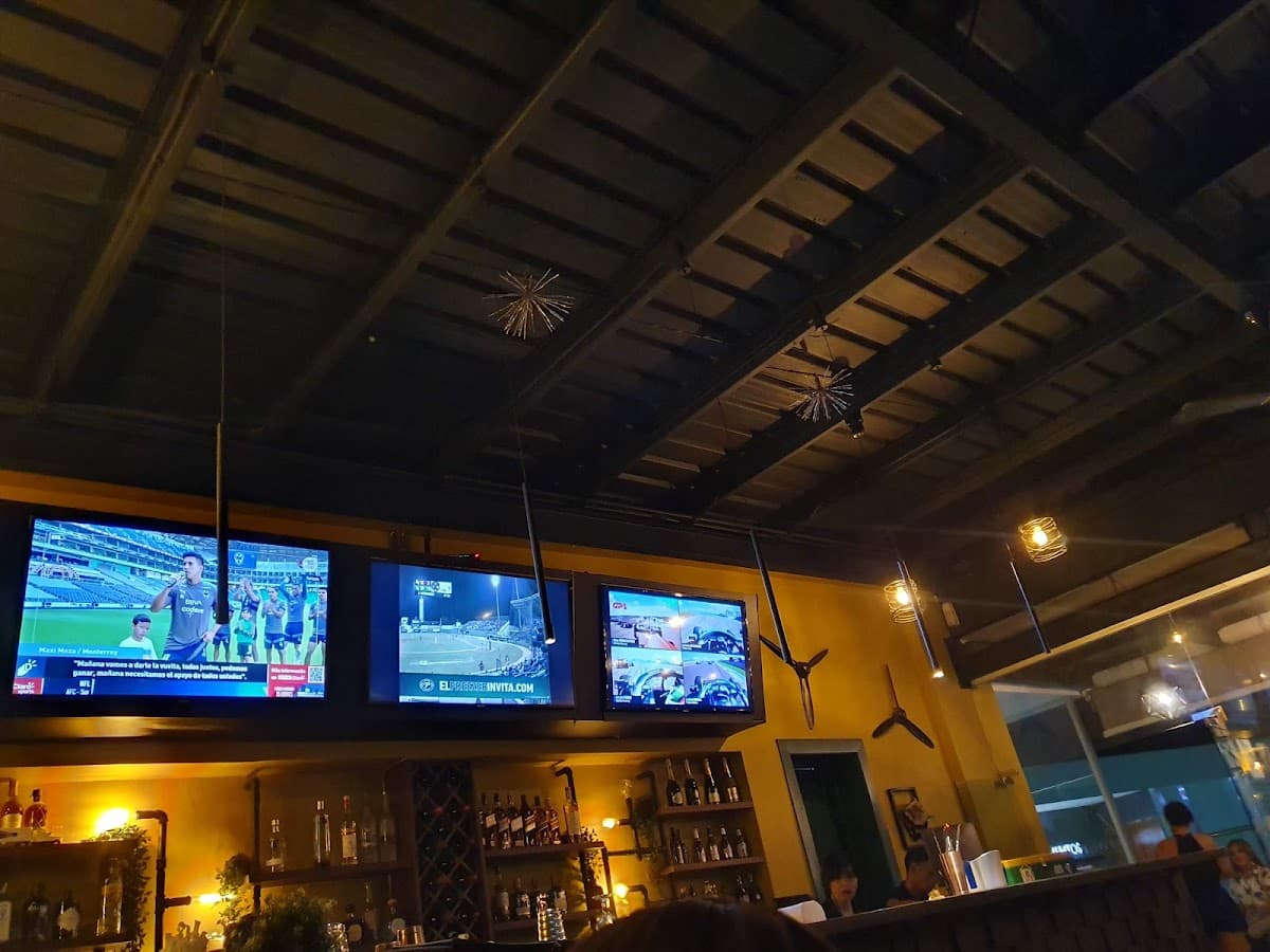 First Class Sport Bar