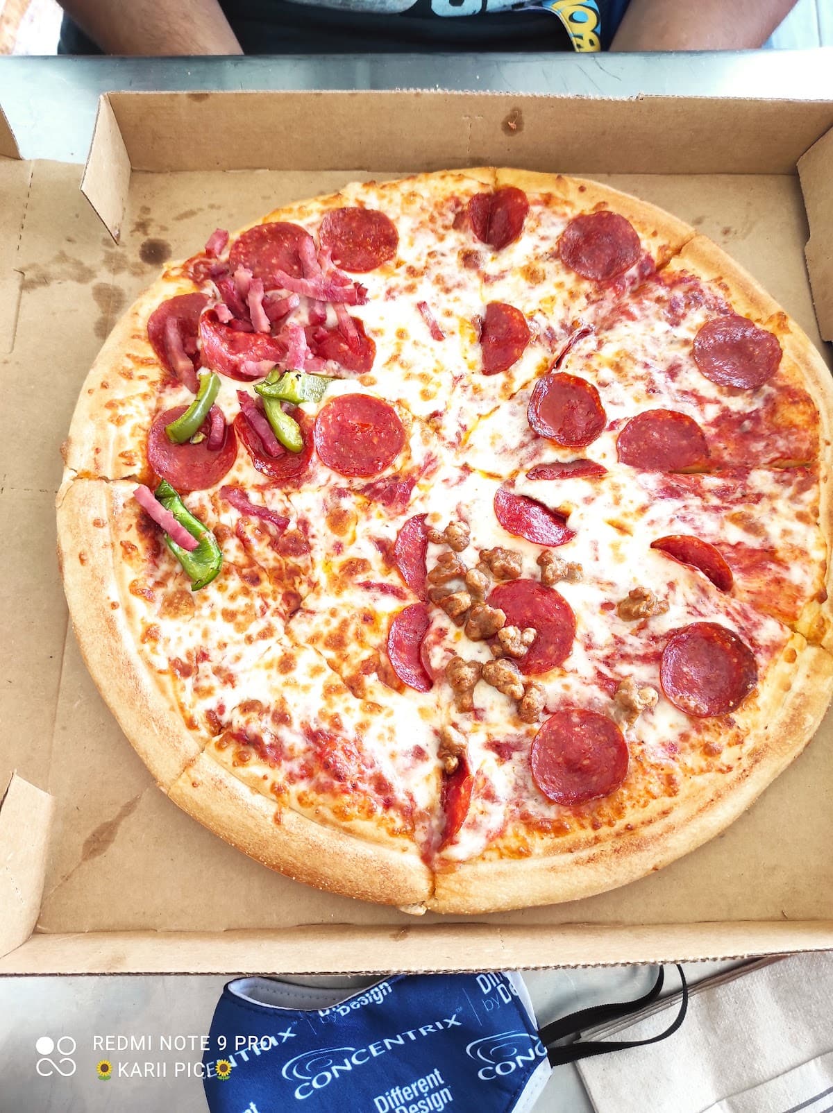 Little Caesars — Pizza - Almacenes Garrido (Las Americas)
