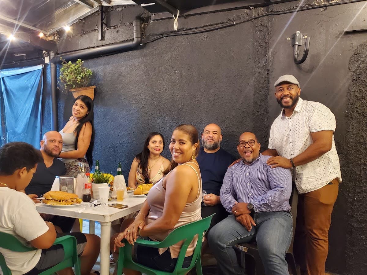 Negron Burger House