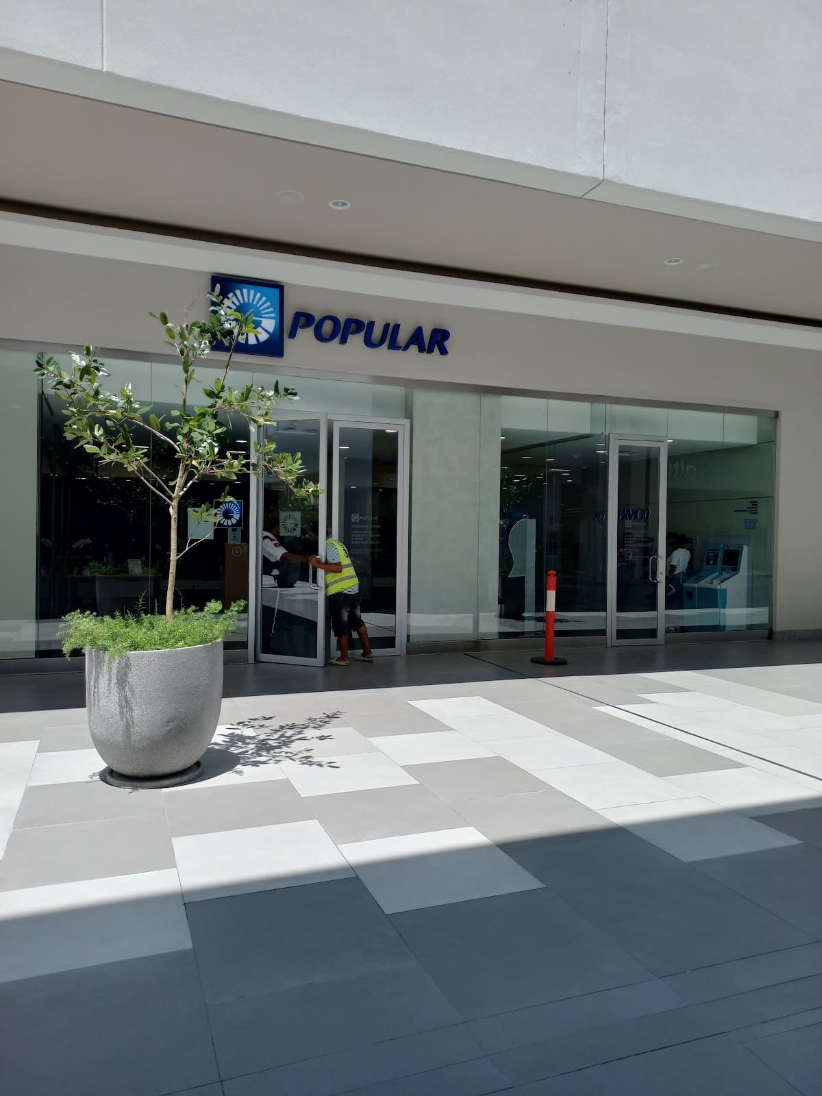 Banco Popular Dominicano — Av. Pdte. Jacobo Majluta Azar 11301