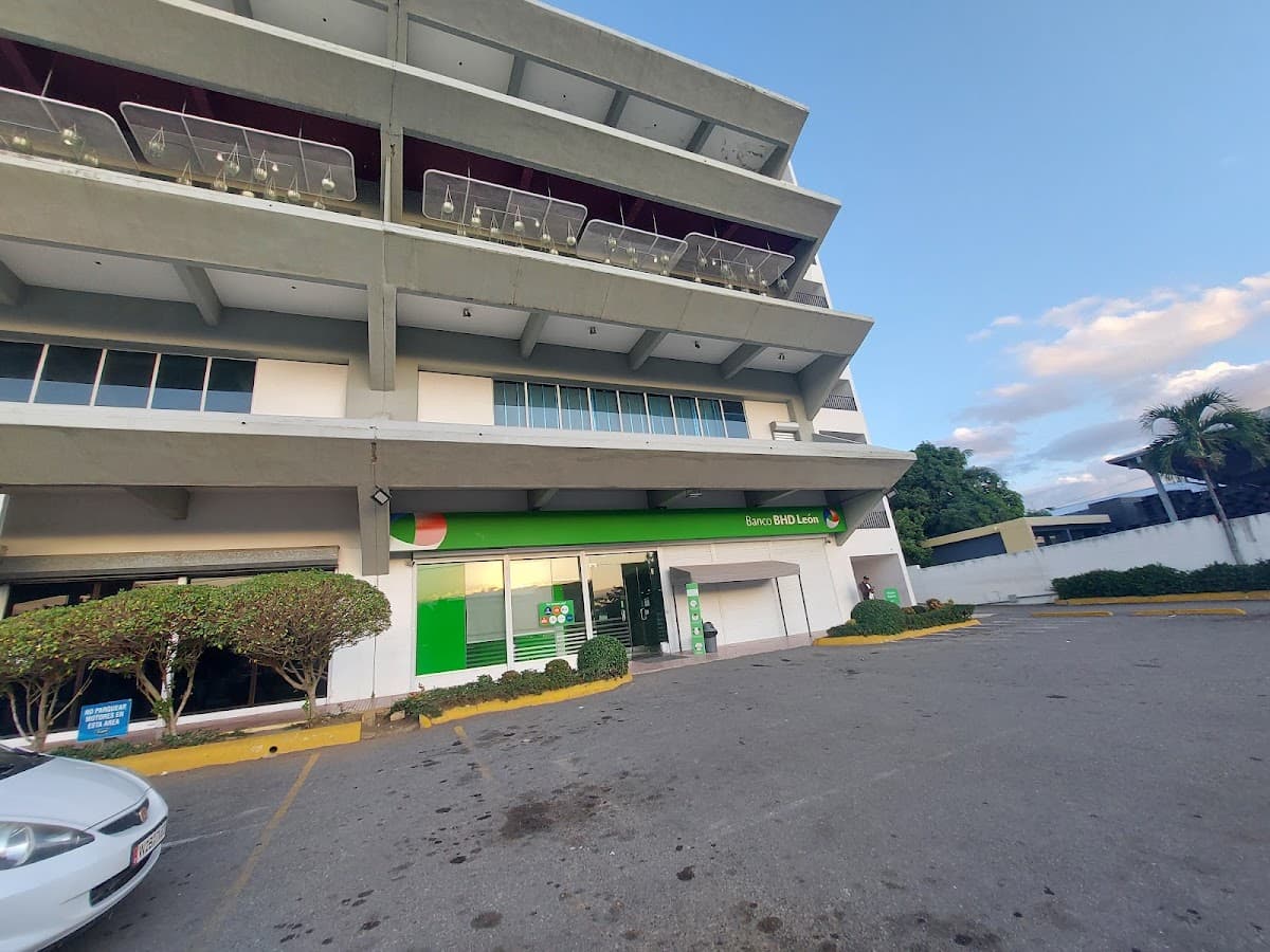 Banco BHD — Las Colinas