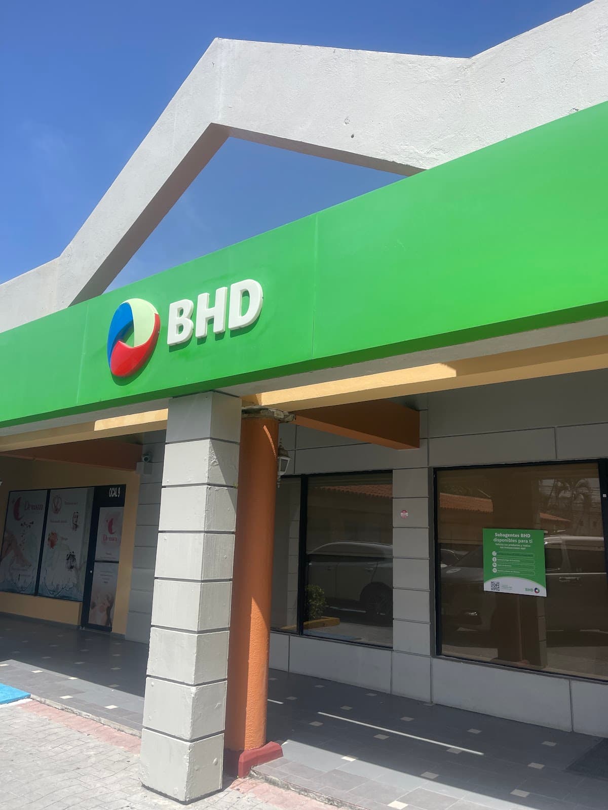 Banco BHD — Plaza Caney