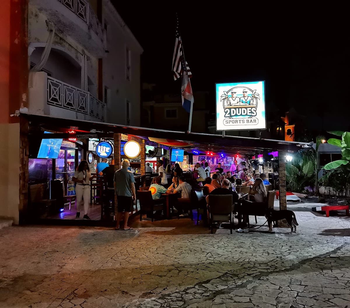 2Dudes Sport Bar