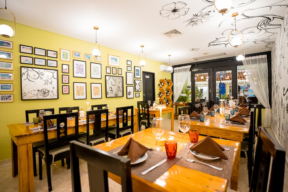 Herman 311 Bar & Restaurant