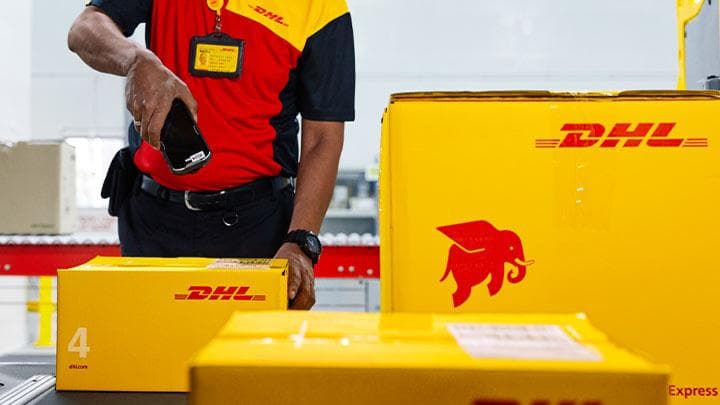 DHL — Ágora Mall