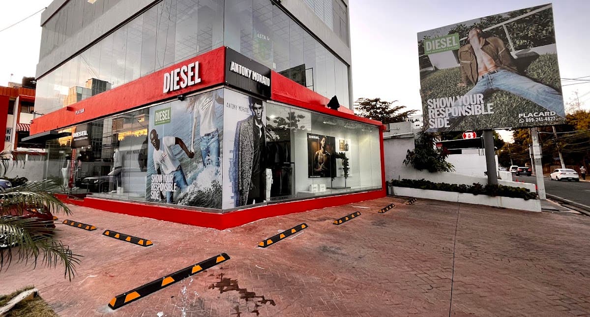 Diesel Santiago ( Placard )