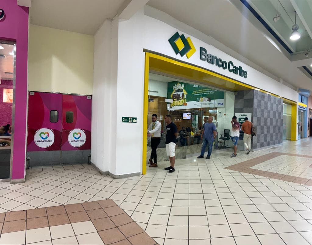 Banco Caribe — Av. San Vicente de Paúl