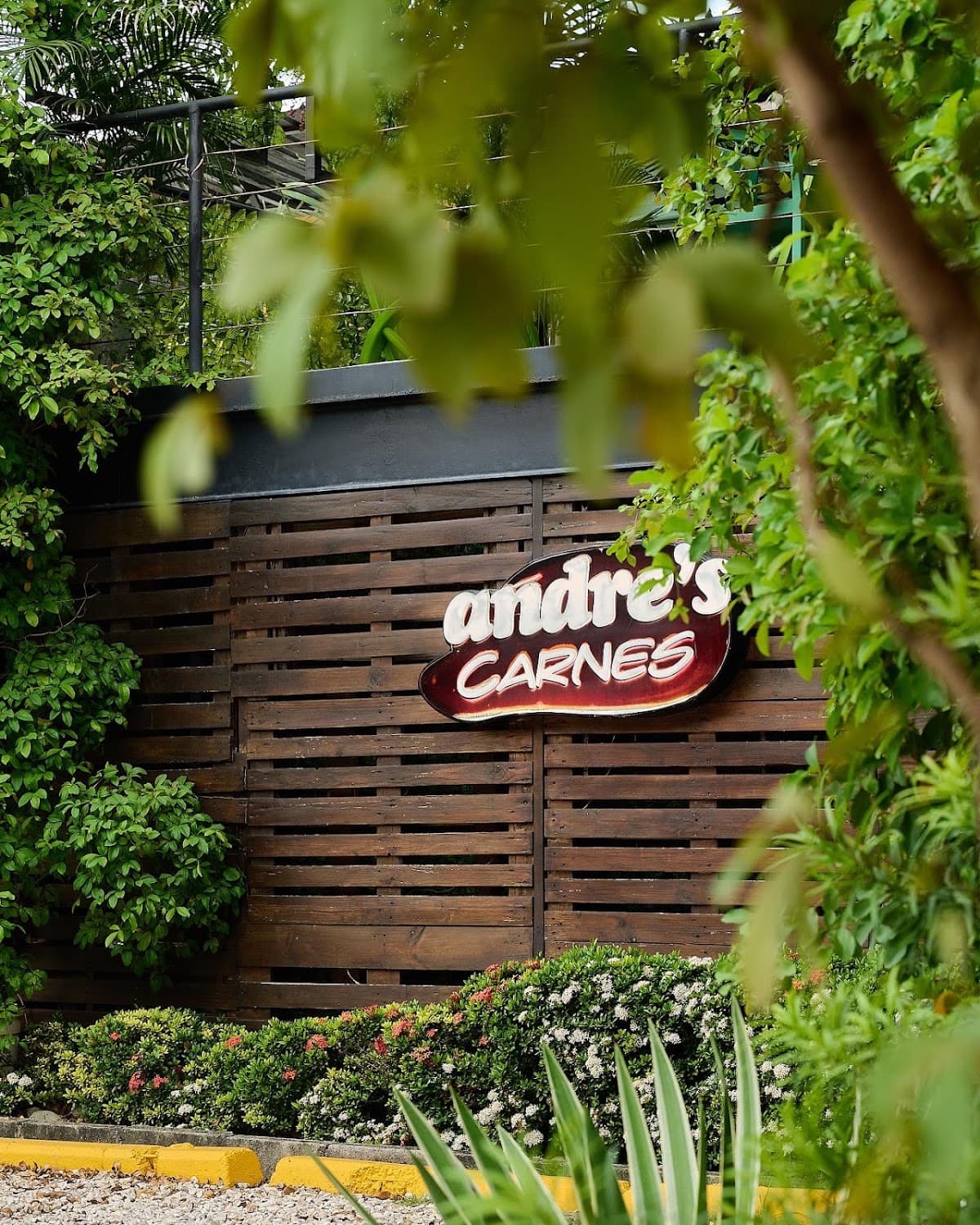 Andre's Carnes - Núñez de Cáceres