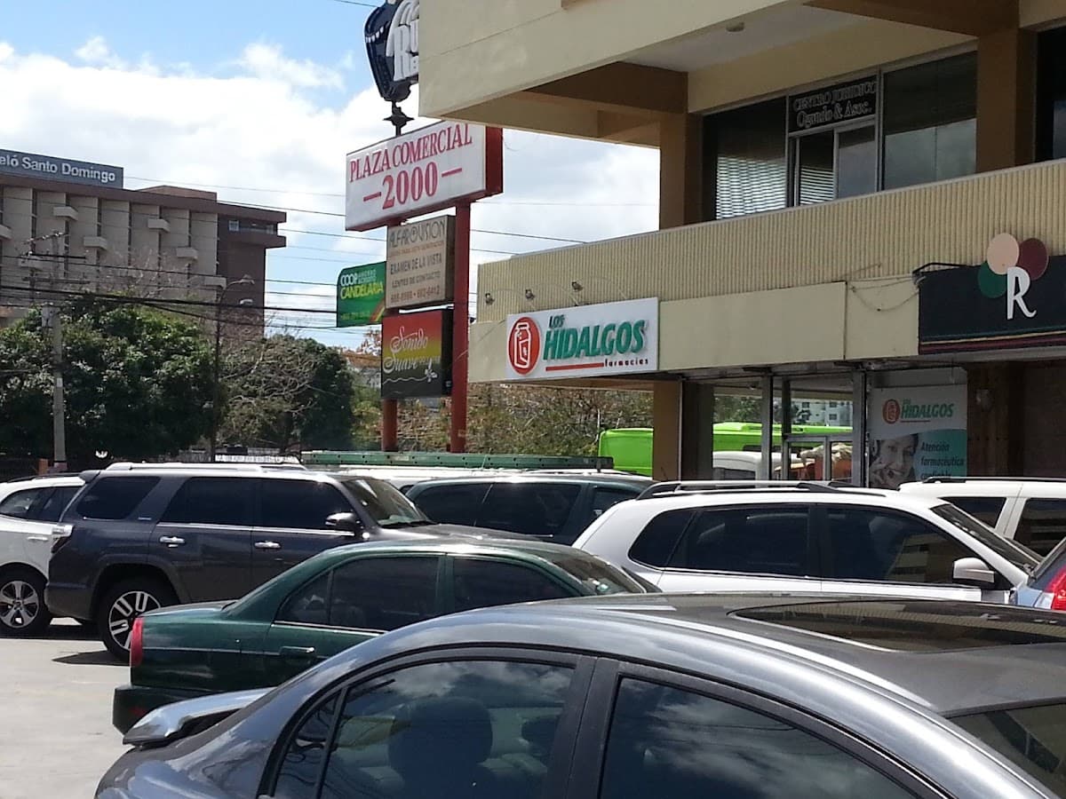 Farmacia Los Hidalgos (2)