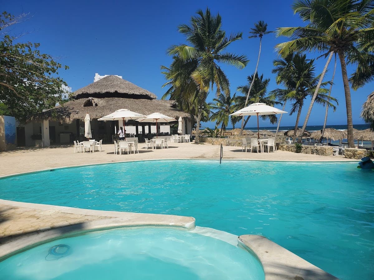 Aquarium Beach Club & Restaurant